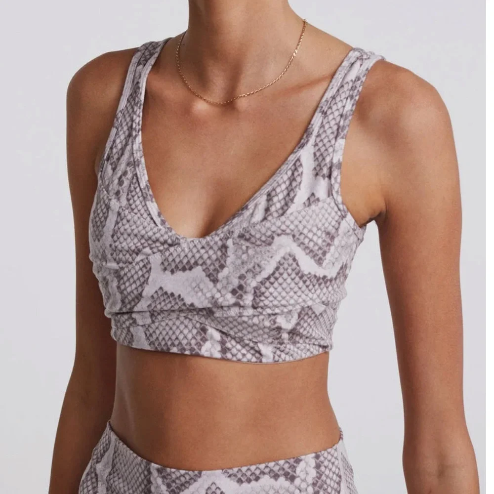 🎉QUICK SALE🎉Varley Let’s Move Kellam Bra - Picture 1 of 6